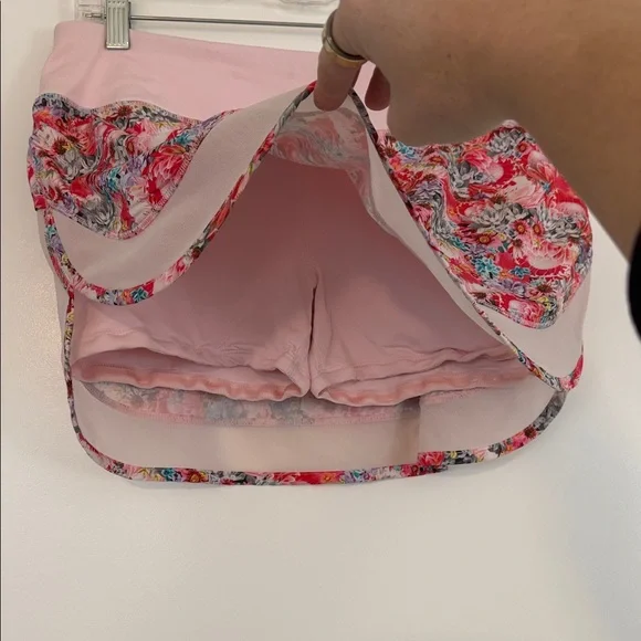 Lululemon Athletica Pink and Red Floral Skort - Picture 5 of 5